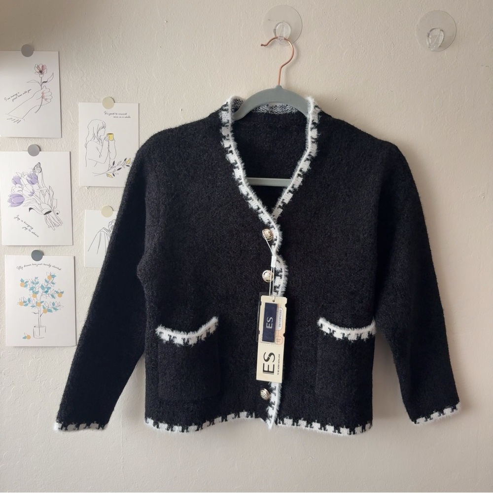 {ES} Brand New,Black and White Cardigan with Button Details